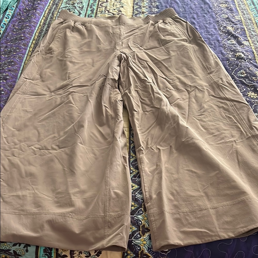 Lululemon wide leg pants size XL